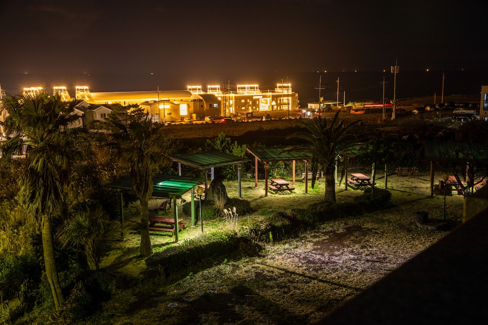 Jeju Tovice Condo Family 48/50