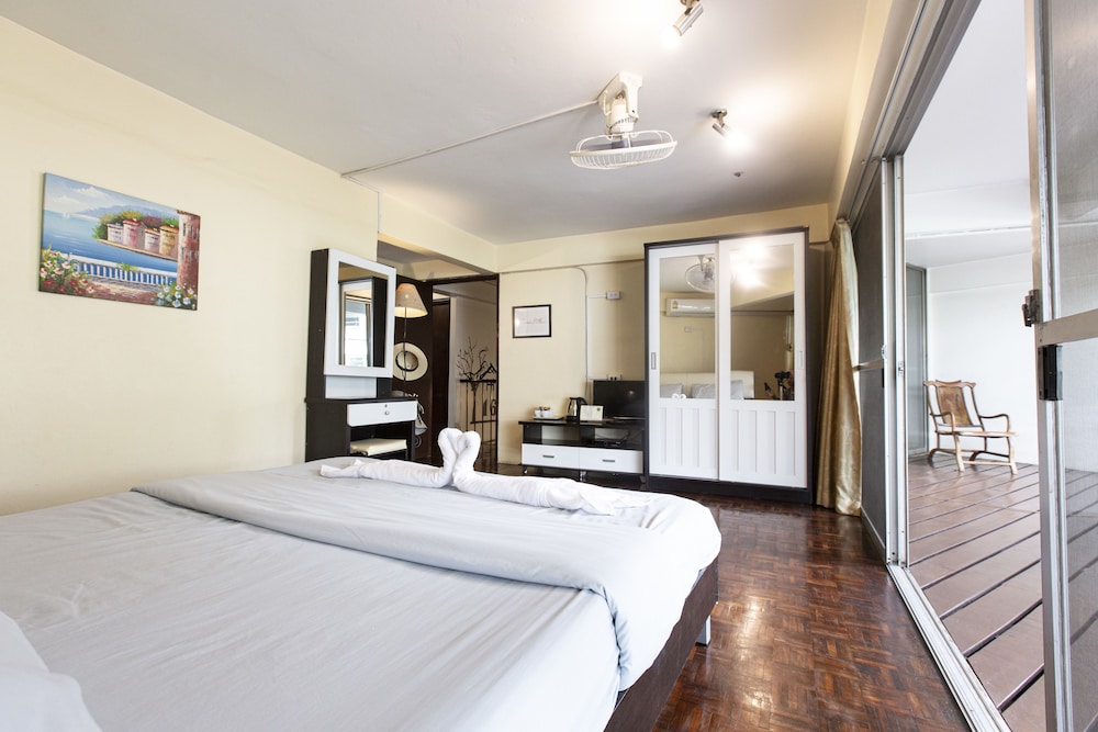 Hostel 16 11/72