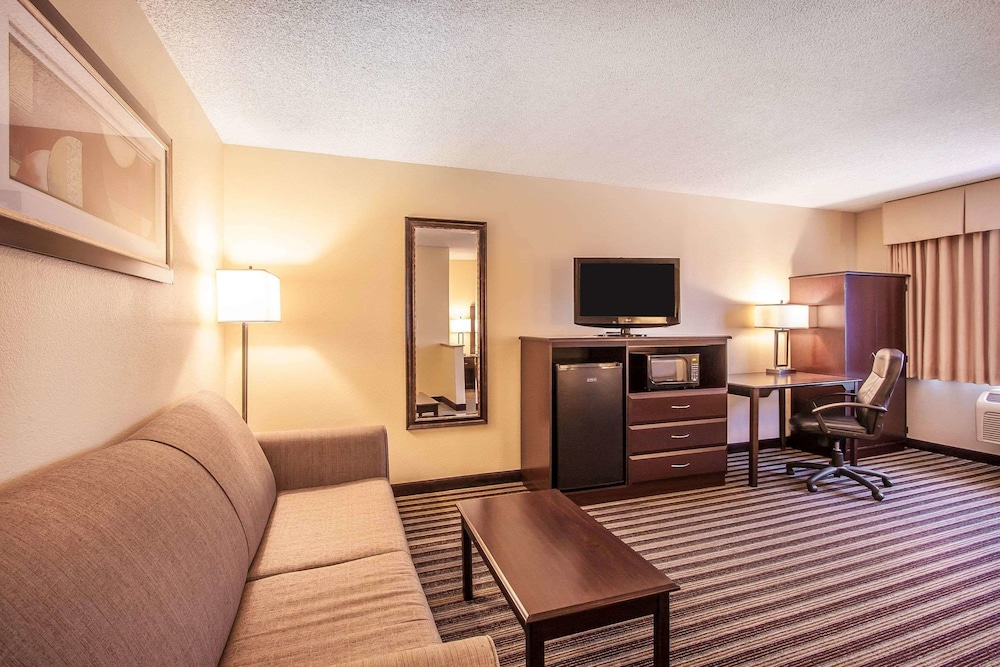 Quality Inn & Suites Vancouver - Hazel Dell 43/59