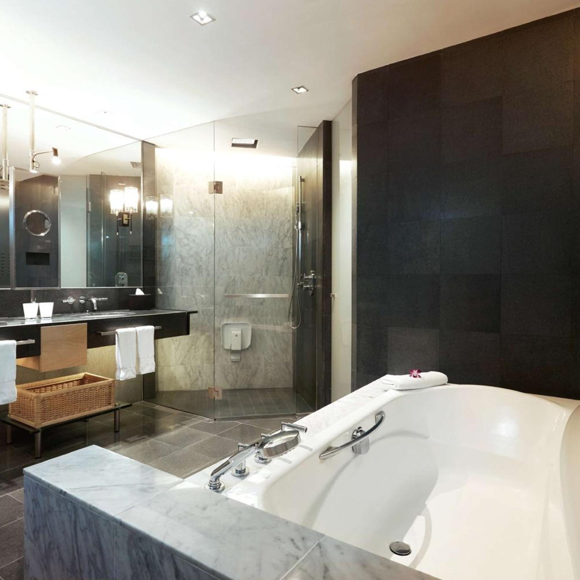 جناح غراند تنفيذي بسرير كينج، Hilton Kuala Lumpur 7/10