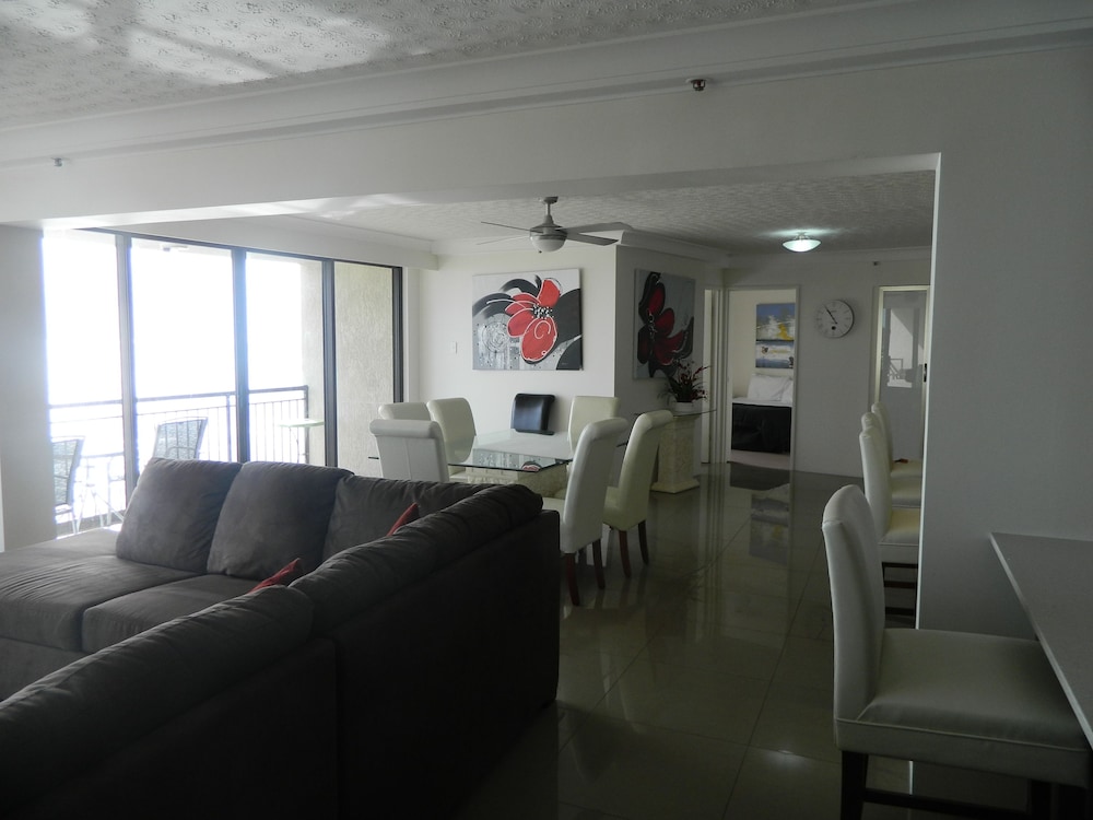 ROYAL PALM RESORT 50/80
