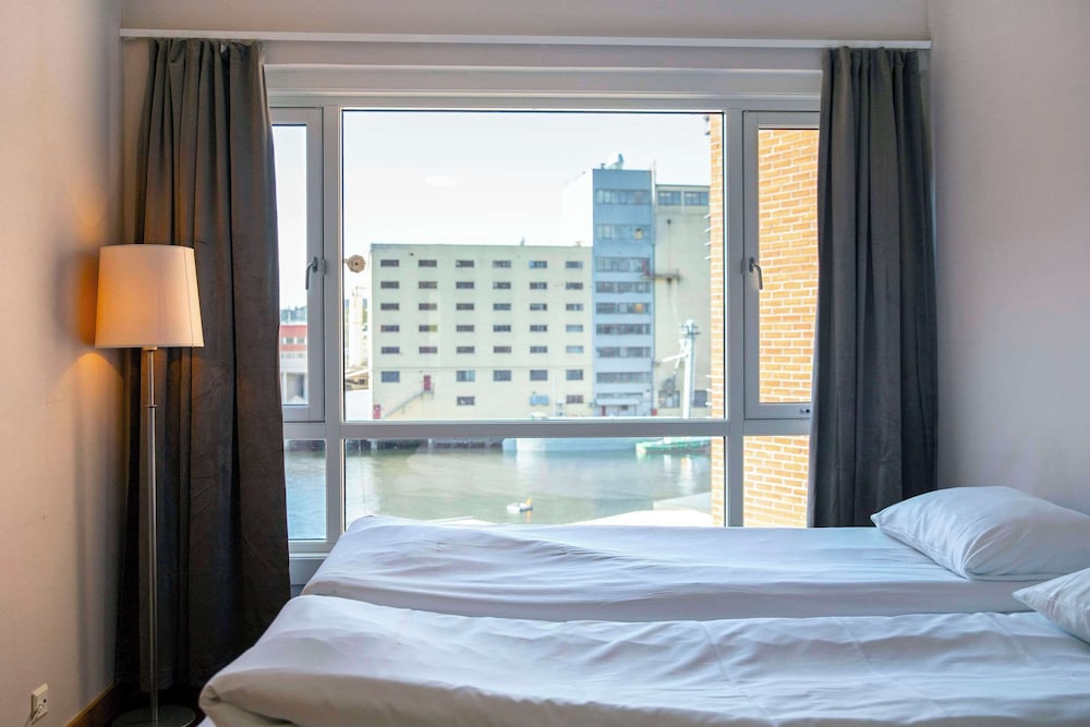Compact, Double Bed، Home Hotel Bryggeparken 4/7