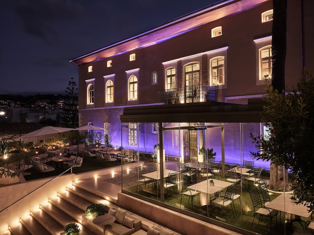 Domus Blanc Boutique Hotel 3/60