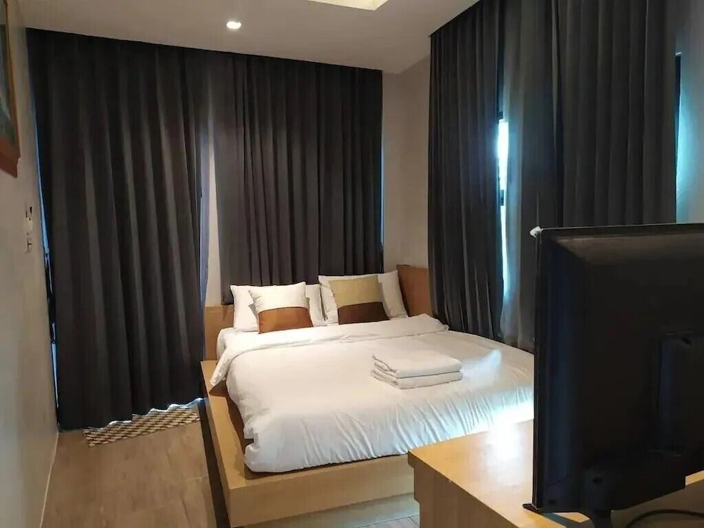 Mayor Hotels&Villa Cha-Am 8/17