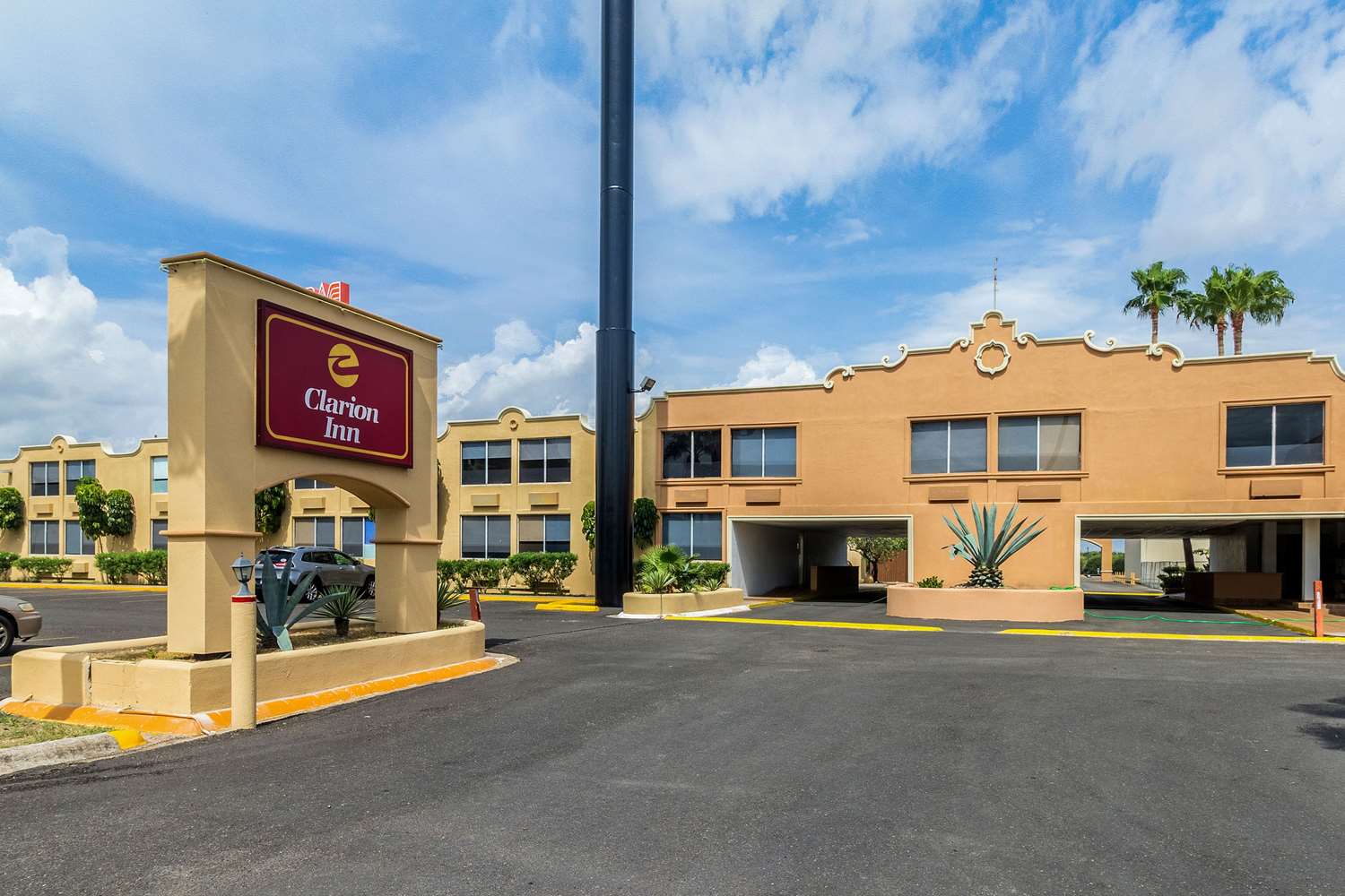 Clarion Inn Near McAllen Airport 42/44
