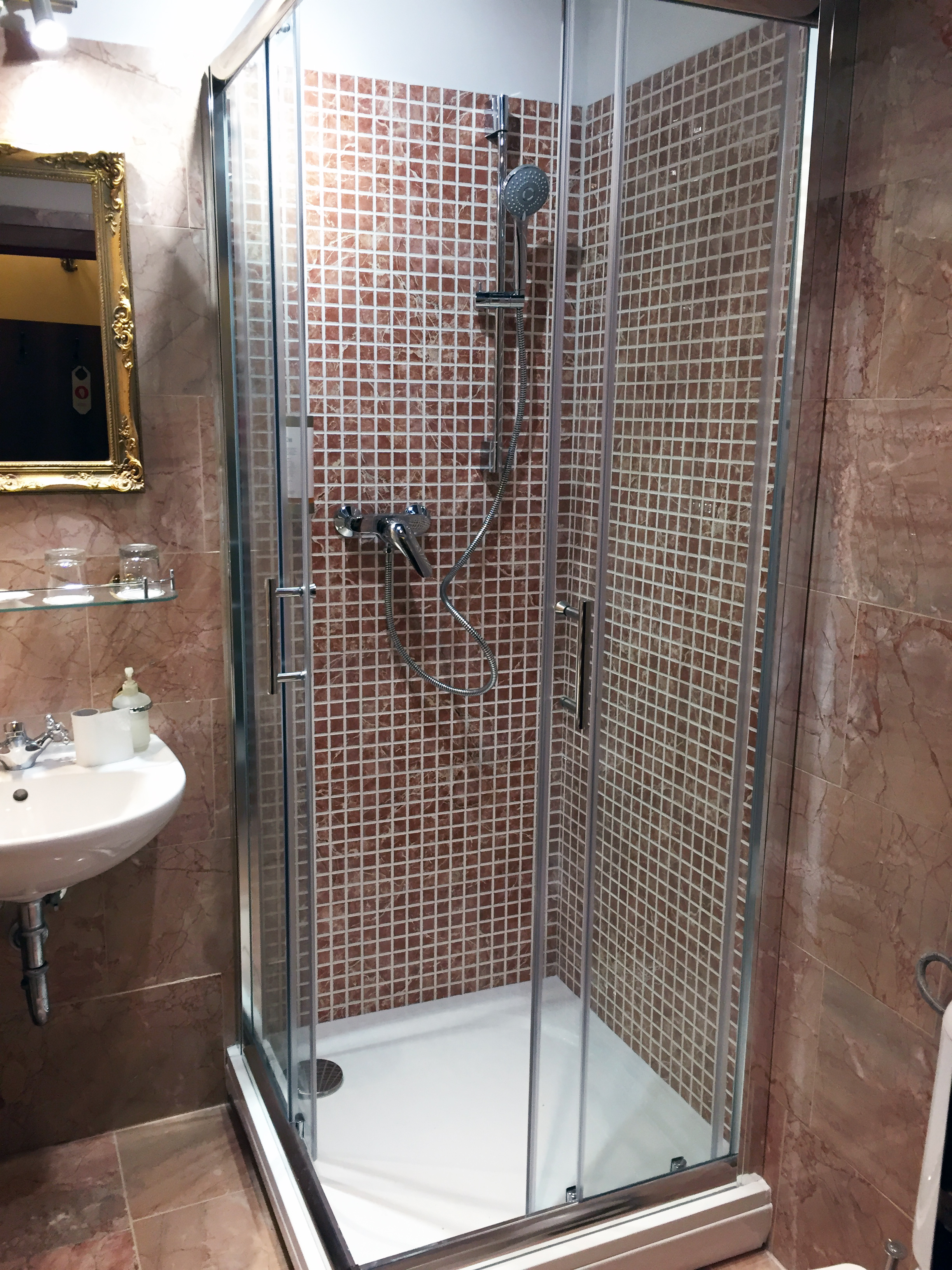 King Charles Boutique Residence 29/30