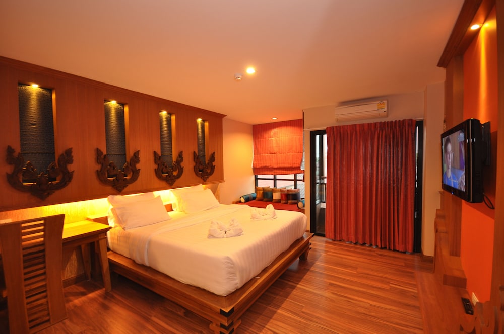 Chalelarn Hotel 11/41