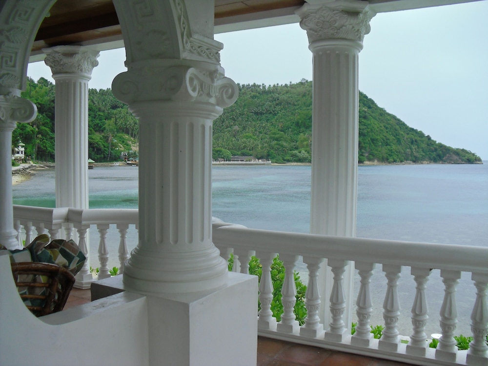 Blue Crystal Beach Resort 19/50
