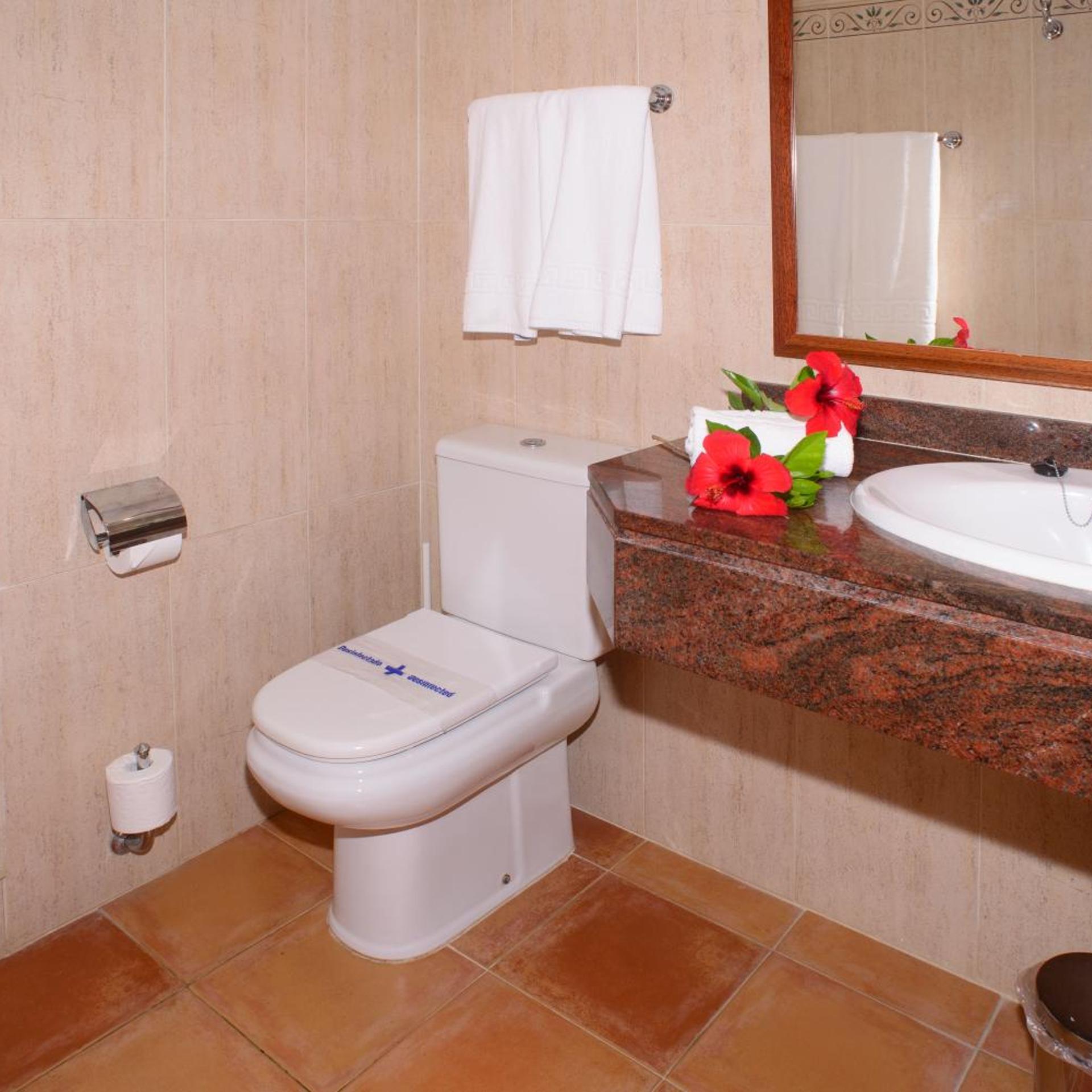 جناح جونيور بإطلالة على الحديقة، Cala Llenya Resort Ibiza Formerly Ola Club Cala Llenya 4/6