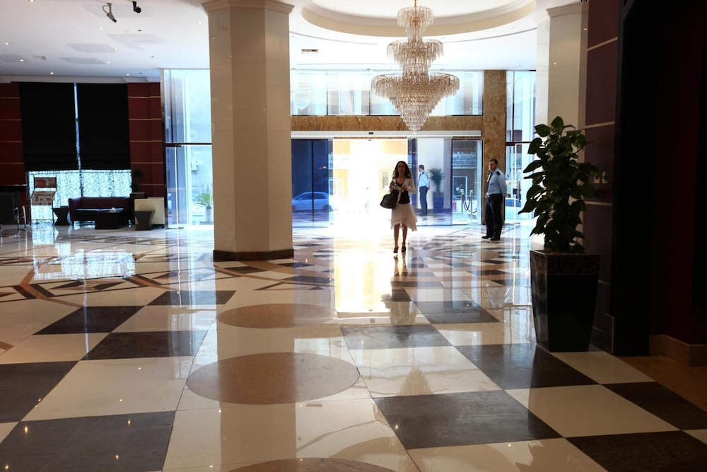Horizon Manor 8/49