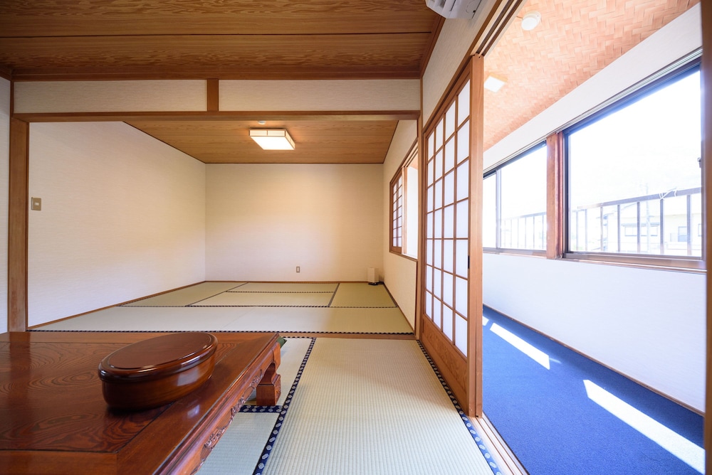 Yufuin Ryokan Okaeri 6/25