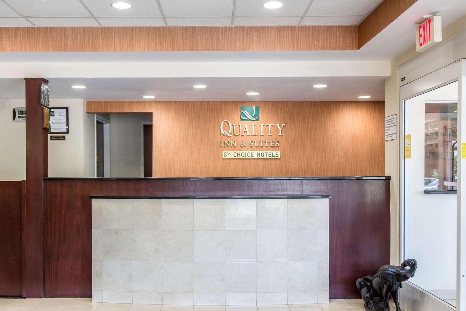 Quality Inn and Suites Danbury Near University 6/44