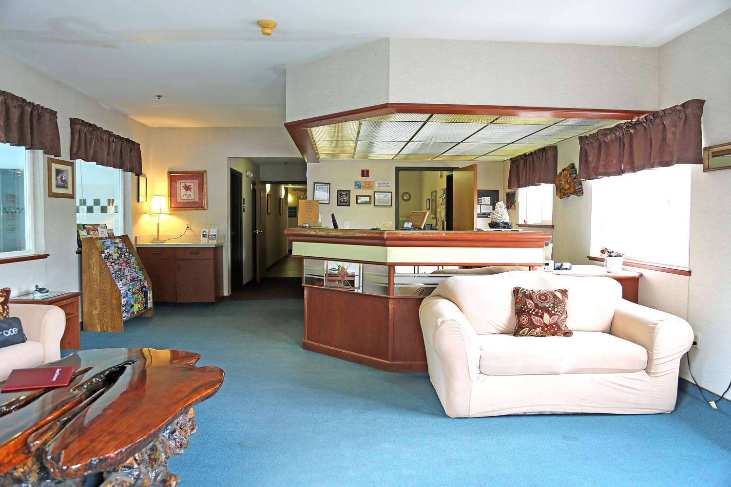 Americas Best Value Inn & Suites Forest Grove Hillsboro 8/34