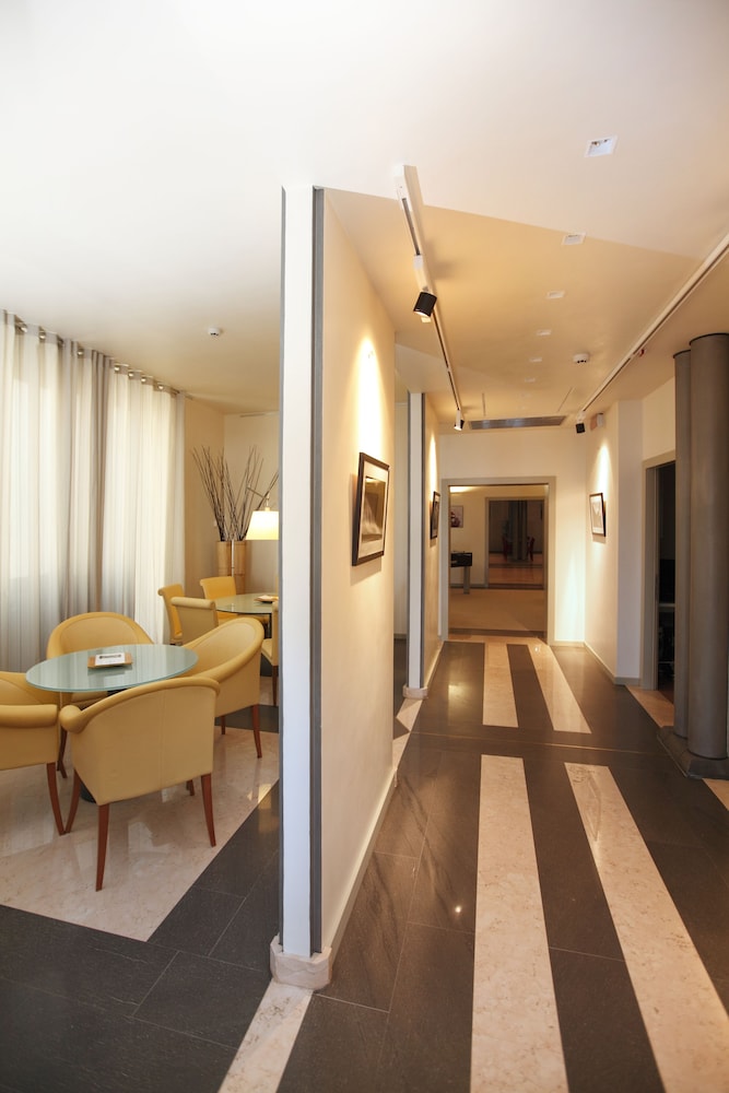 Hotel Annunziata 48/77