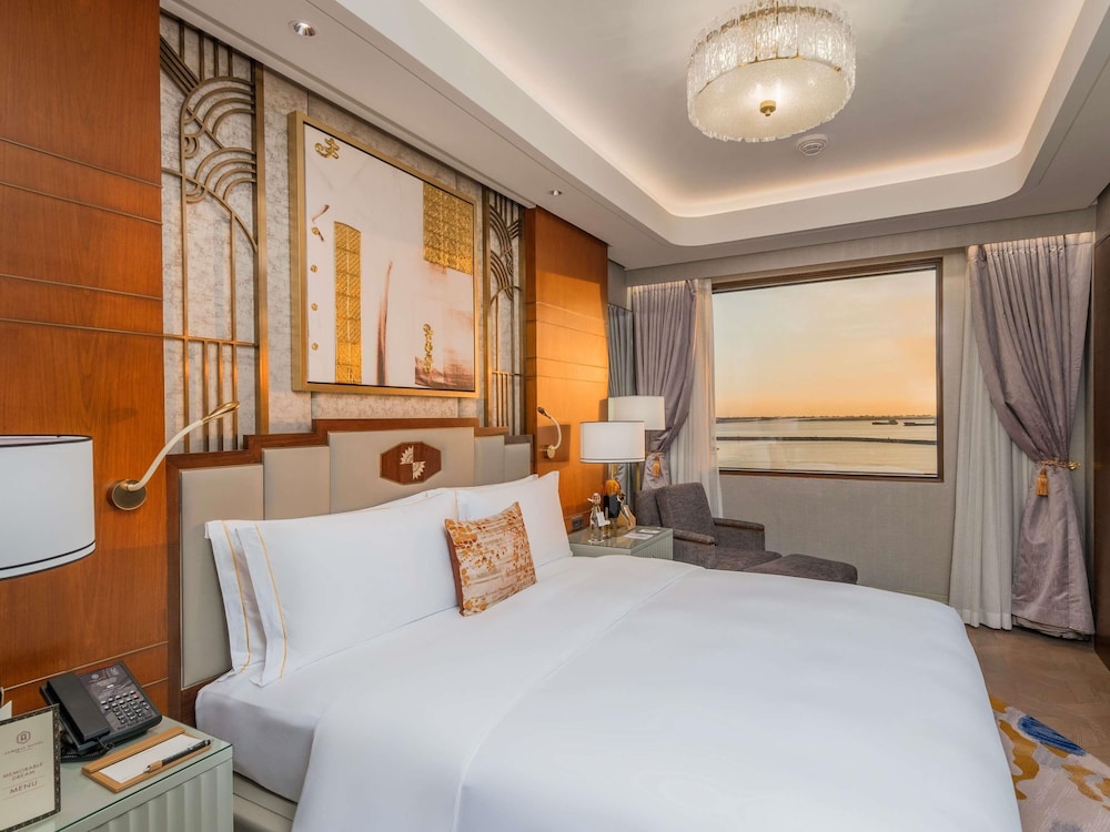 Presidential, Suite, King Bed, Bay View, Club Lounge Access