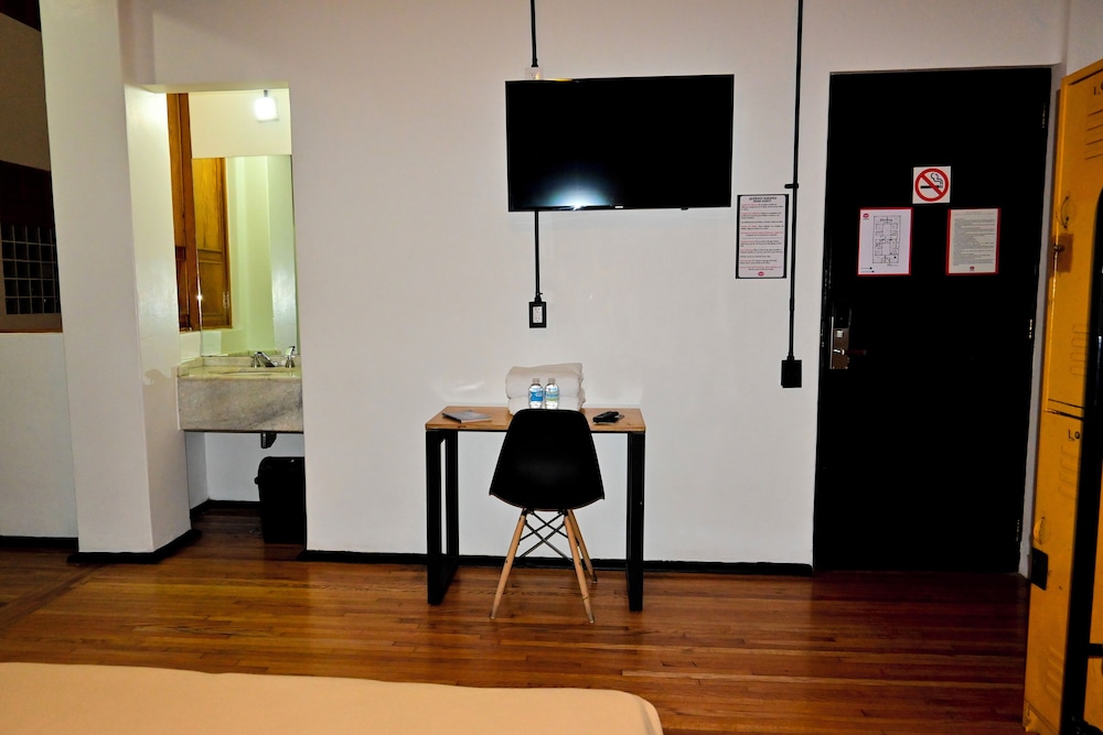 Hostel Mundo Joven Catedral 6/50