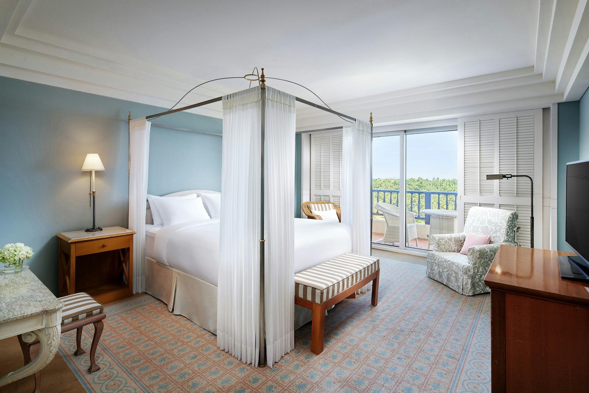 Mountain, Suite, Double Bed, Corner