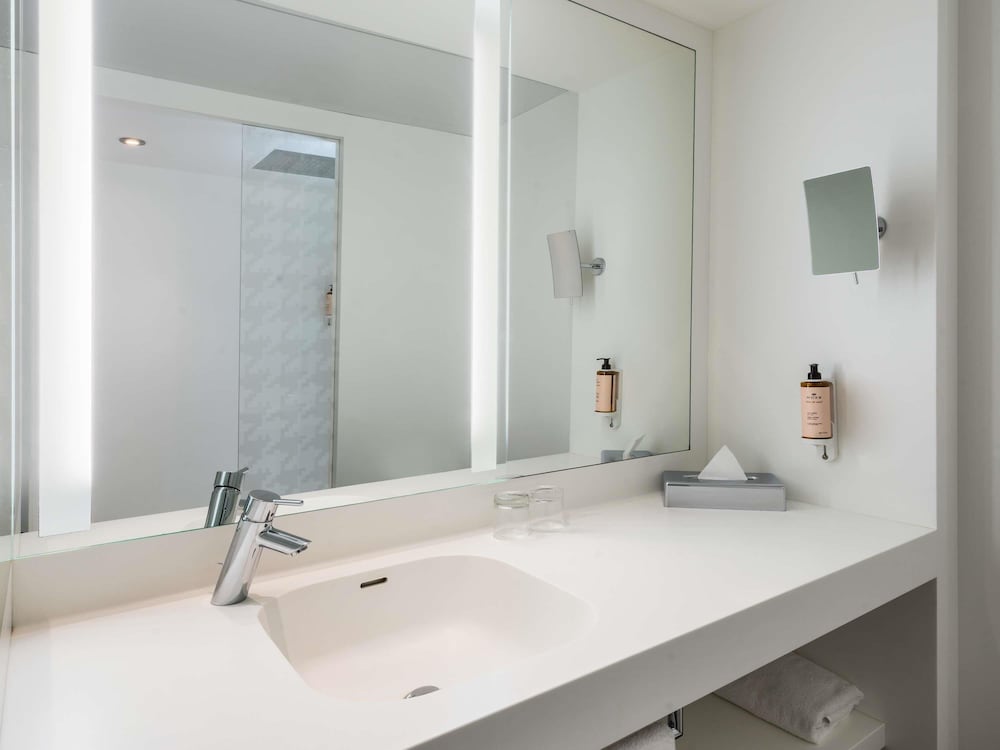 Mercure Paris CDG Airport 69/69
