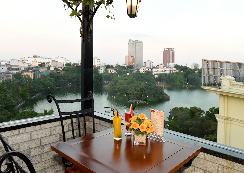CENTRE POINT HANOI HOTEL 56/62