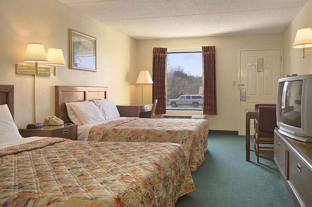 غرفة قياسية بسريرين كوين، Days Inn by Wyndham Apple Valley Pigeon Forge/Sevierville 7/10