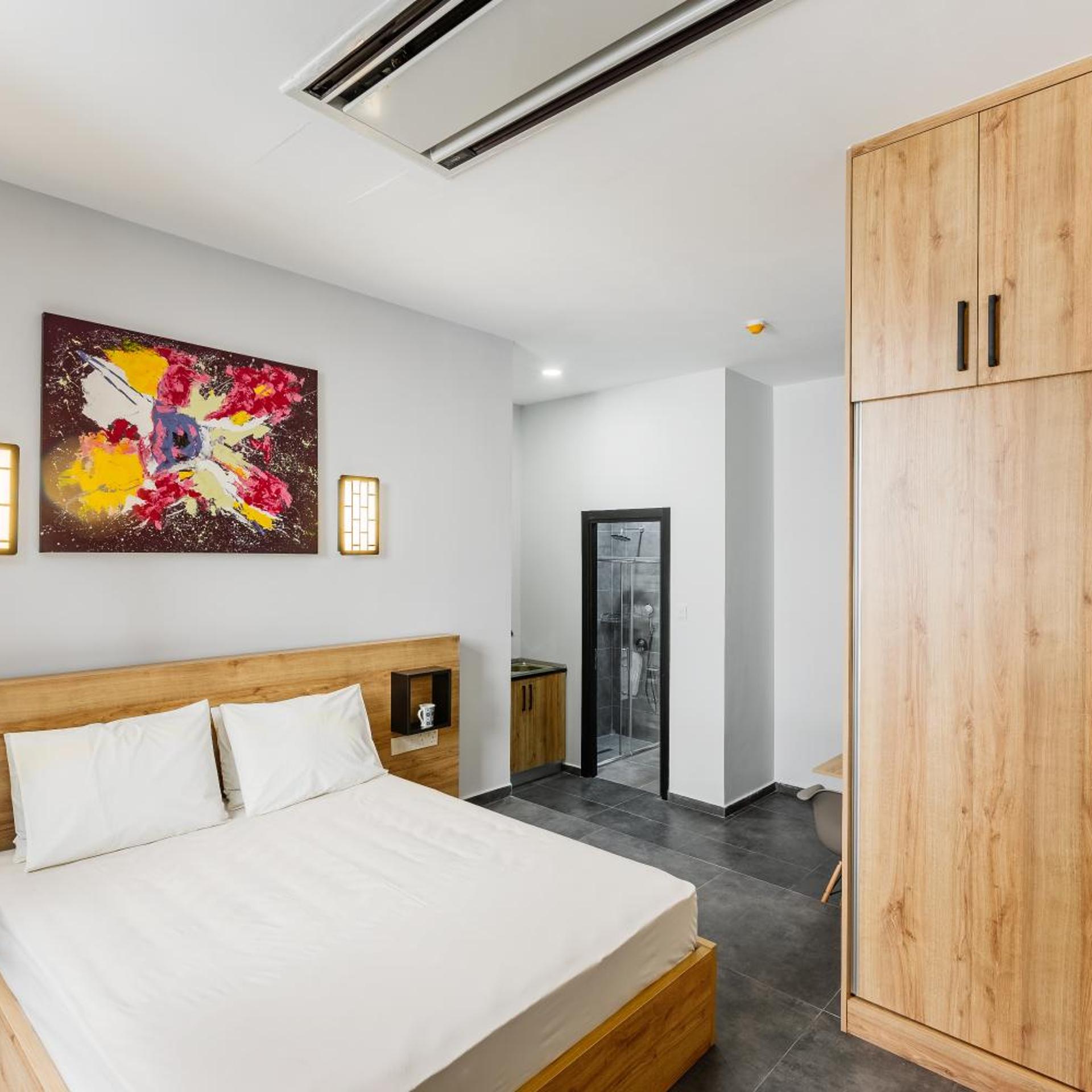 G Suites Luxury Rentals 12/32