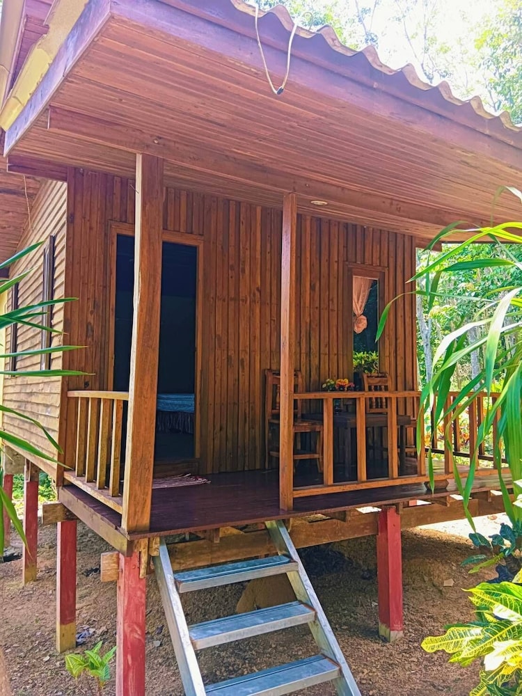 Lanta Maikeaw Bungalow 25/50