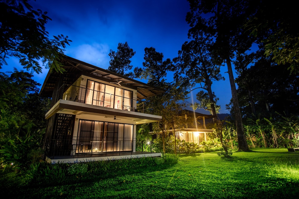 The River Resort 2/50