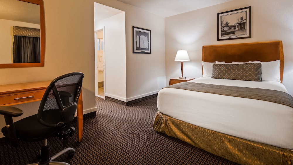 Best Western Pine Tree Motel 22/35