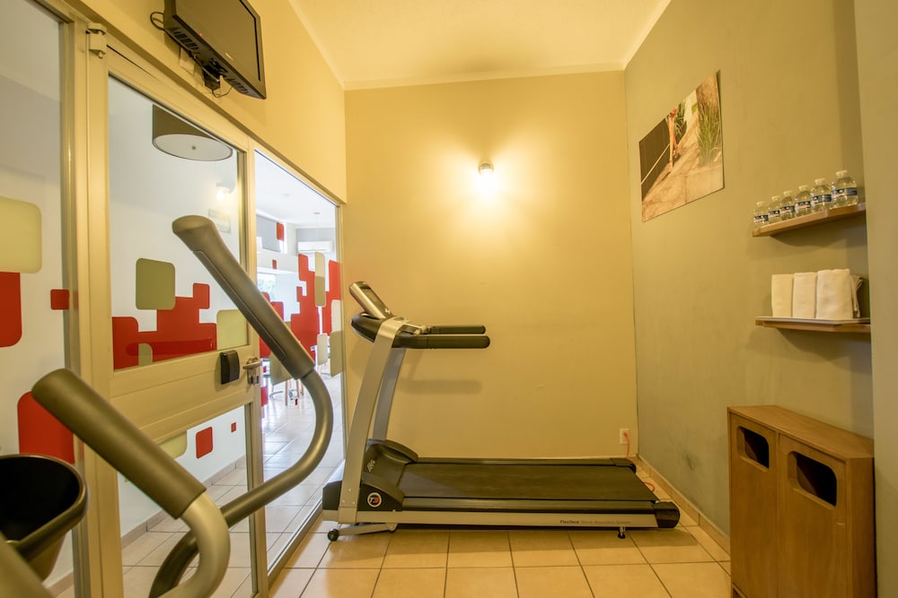Hotel Mateos 1215 33/42