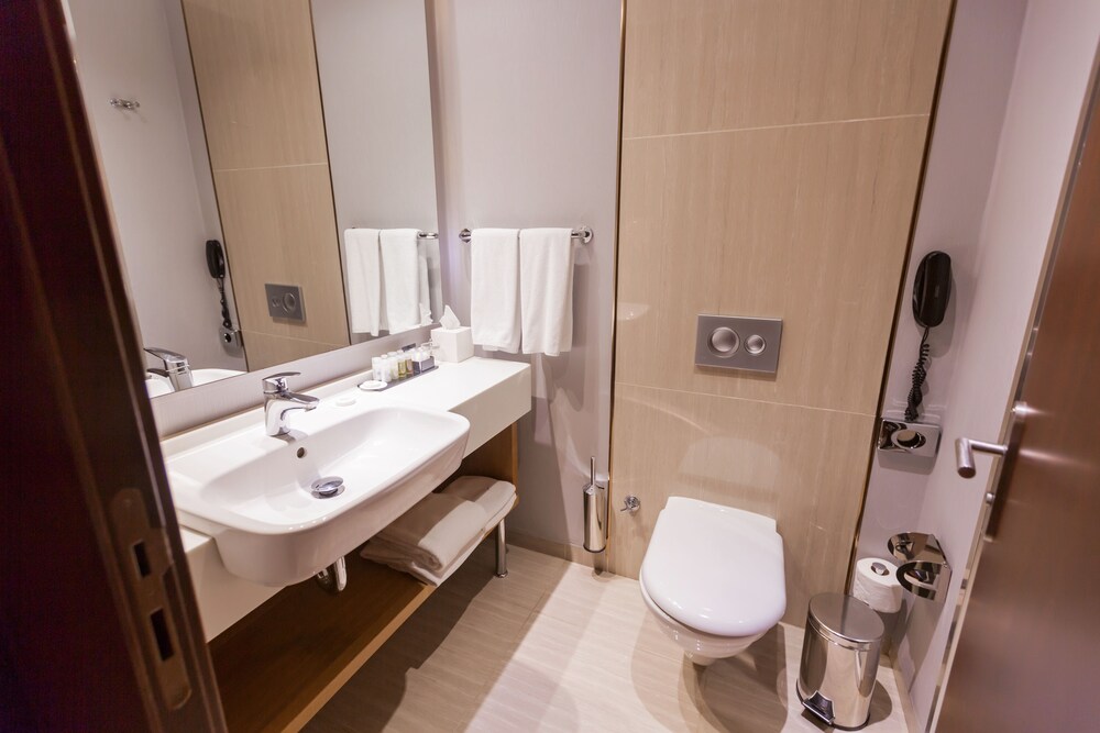 Hayat Hospitality Oskemen 47/48