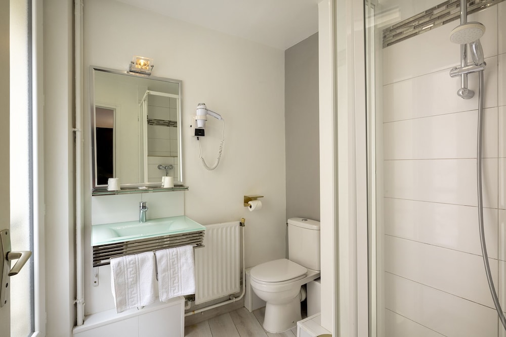 HOTEL PARIS LEGENDRE 45/51