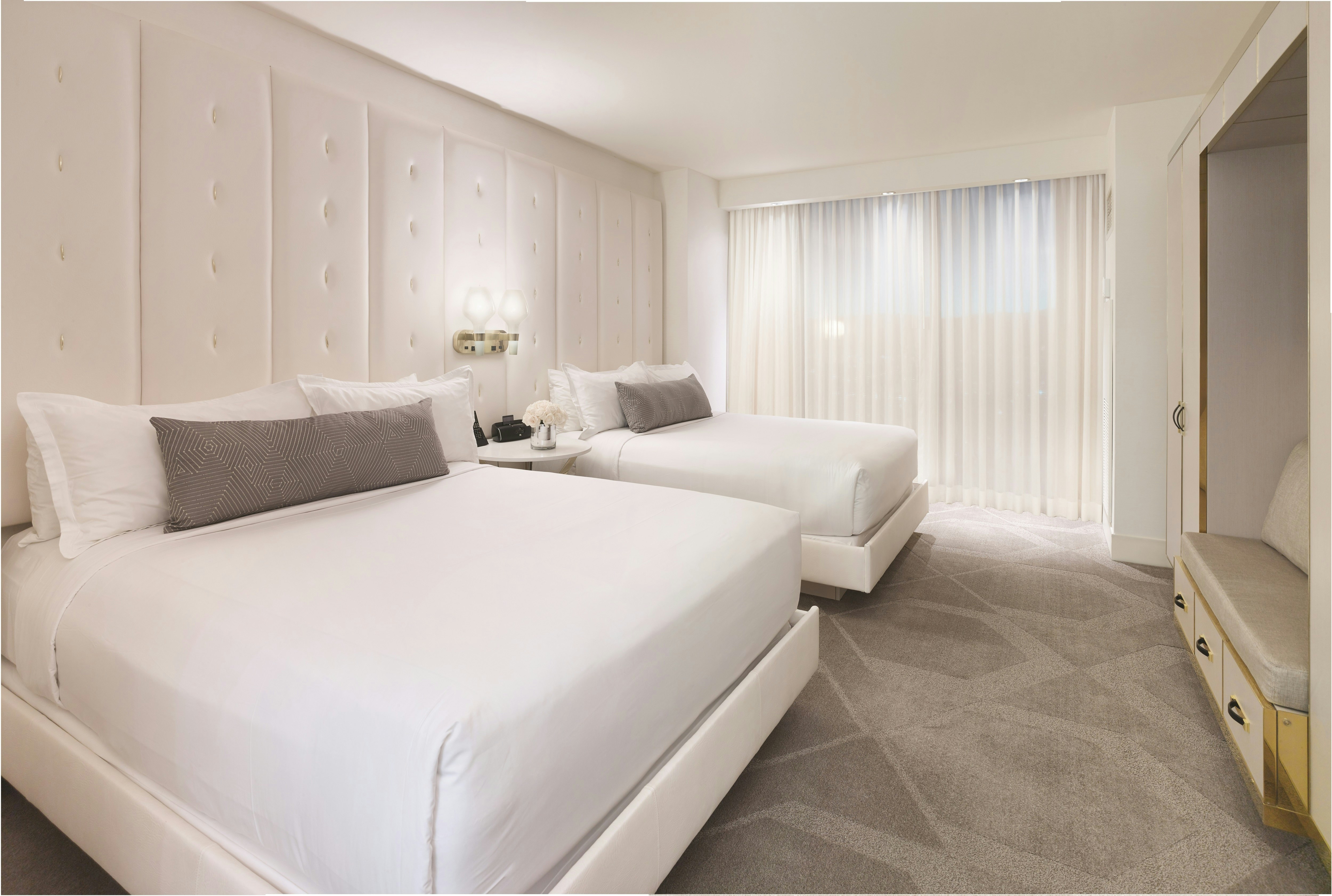 ESCAPE, SUITE, 2 QUEEN BEDS, STADIUM VIEW