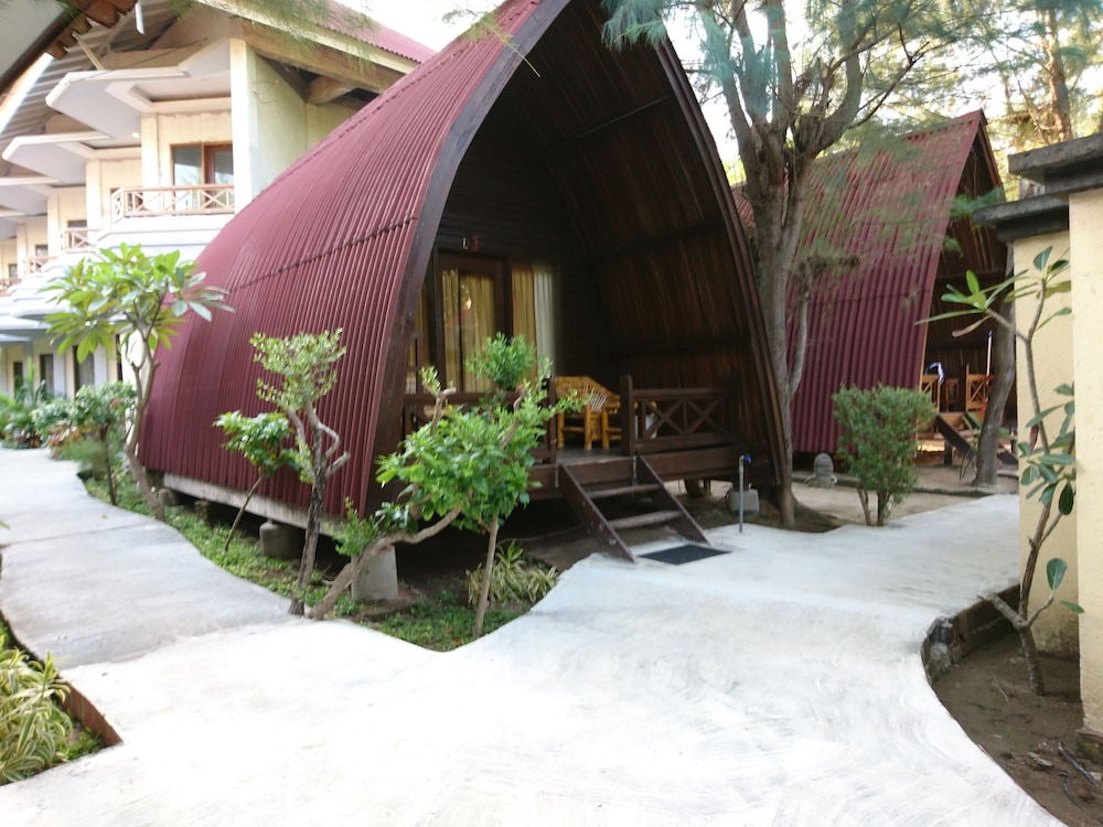 Coral Beach 2 Bungalow 5/50