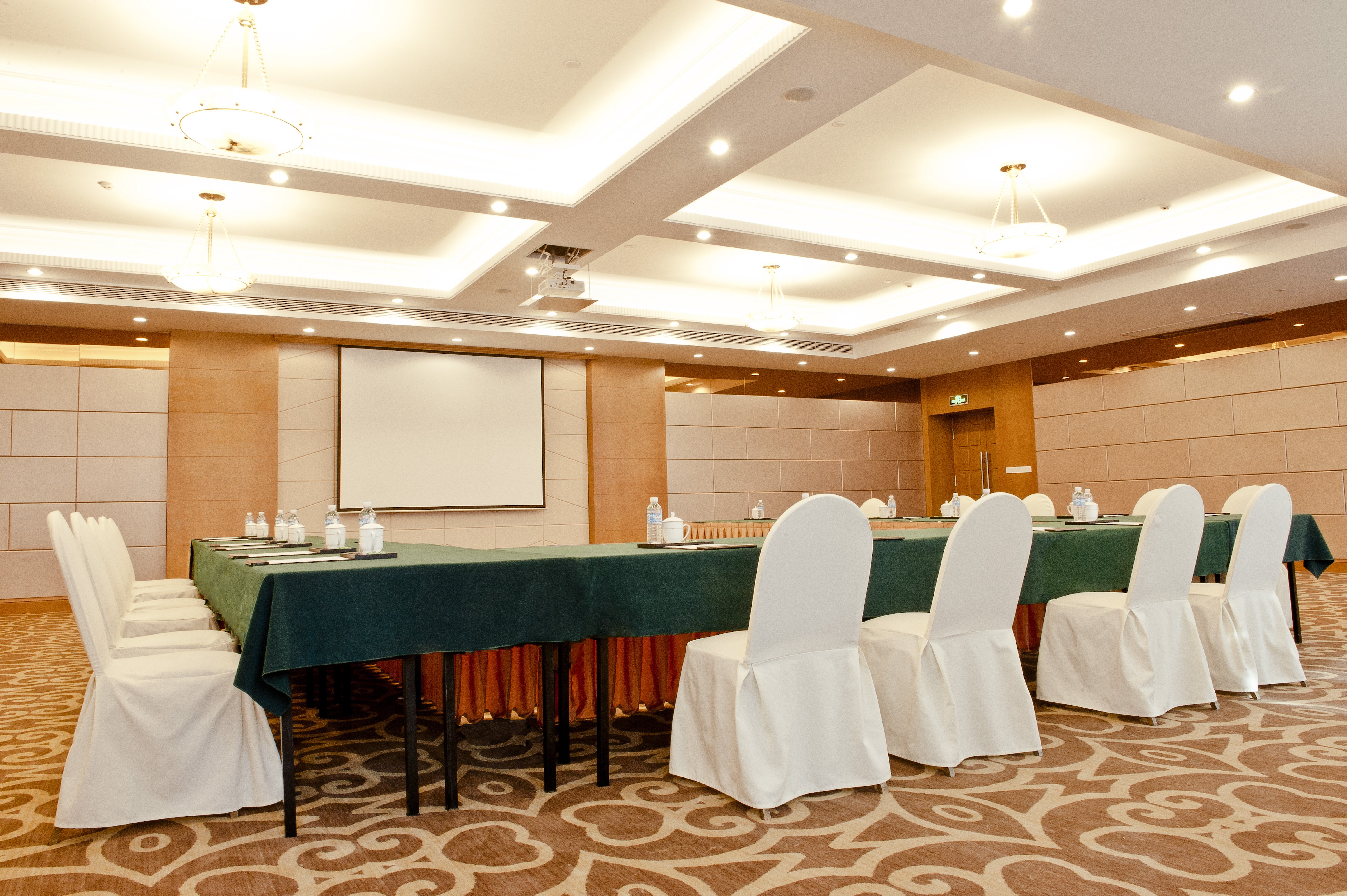 Holiday Inn Pudong 73/76