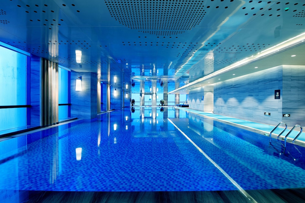 swimming pool spa