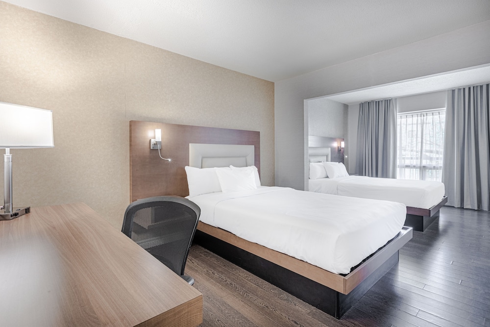 Universel Hotel 20/75