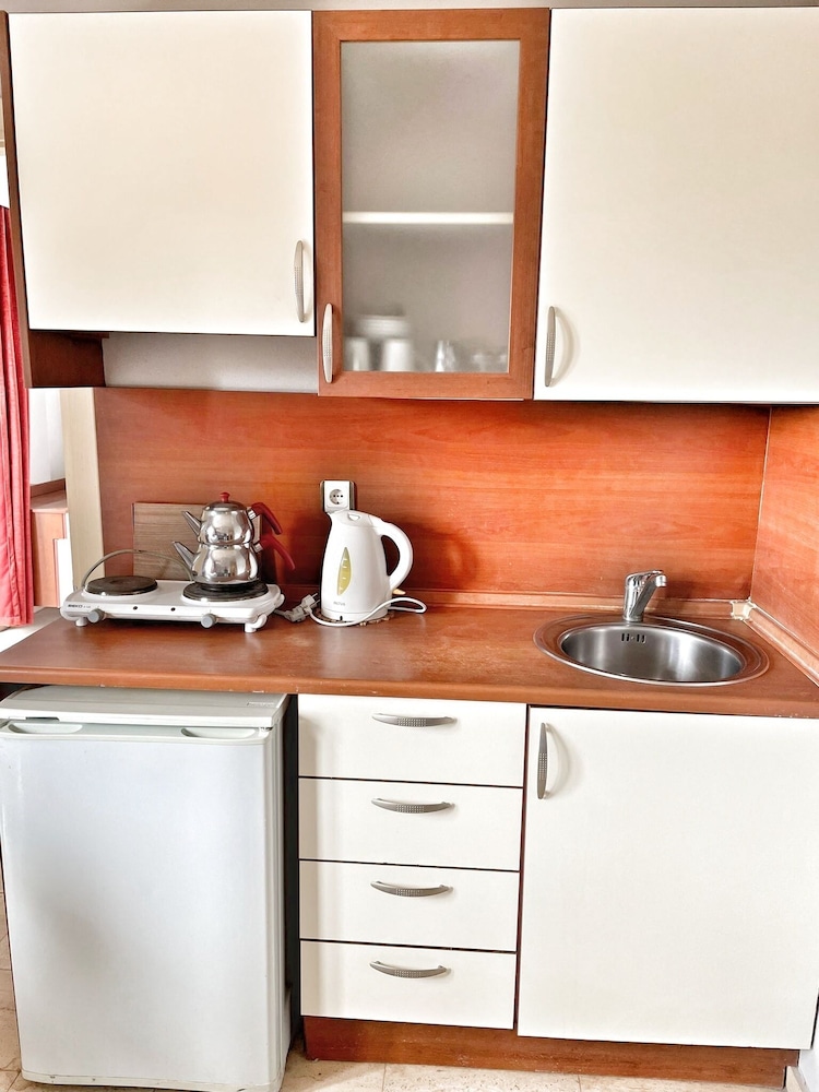 Antas Deluxe Apartments 68/69