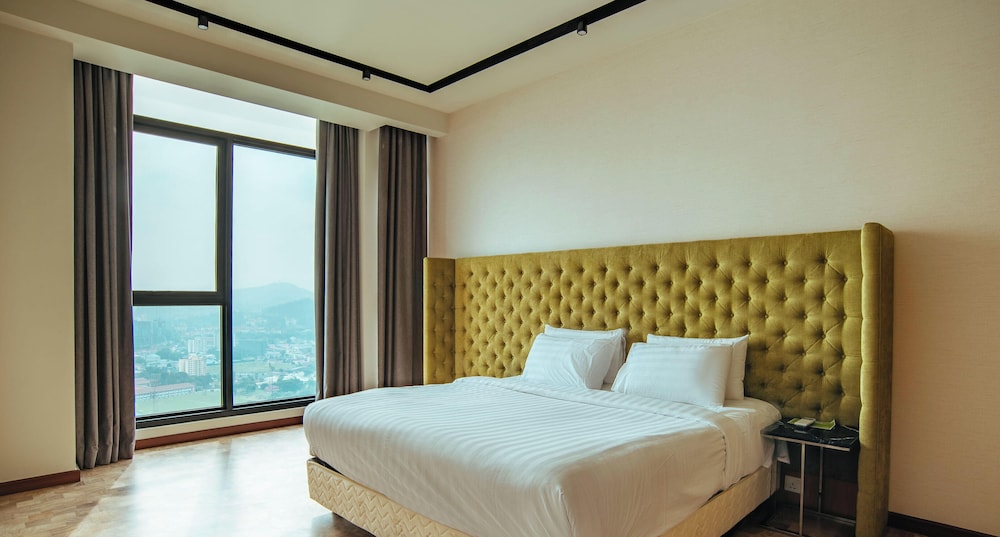 2 Bedrooms, Suite, 1 King and 1 Single Beds, Greenery View