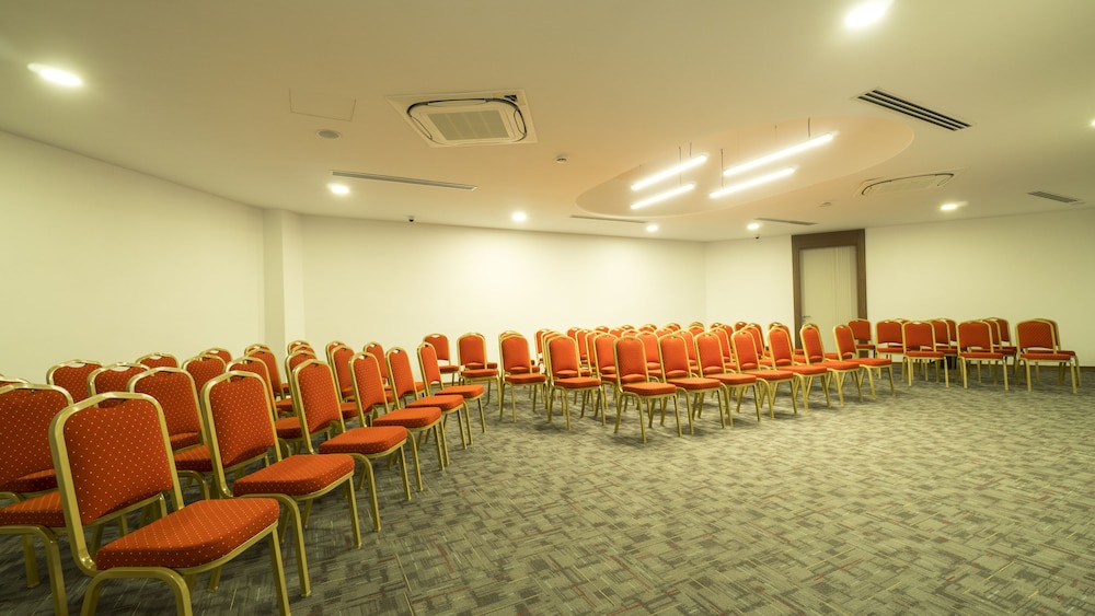 Acroter Hotel & Spa 40/50