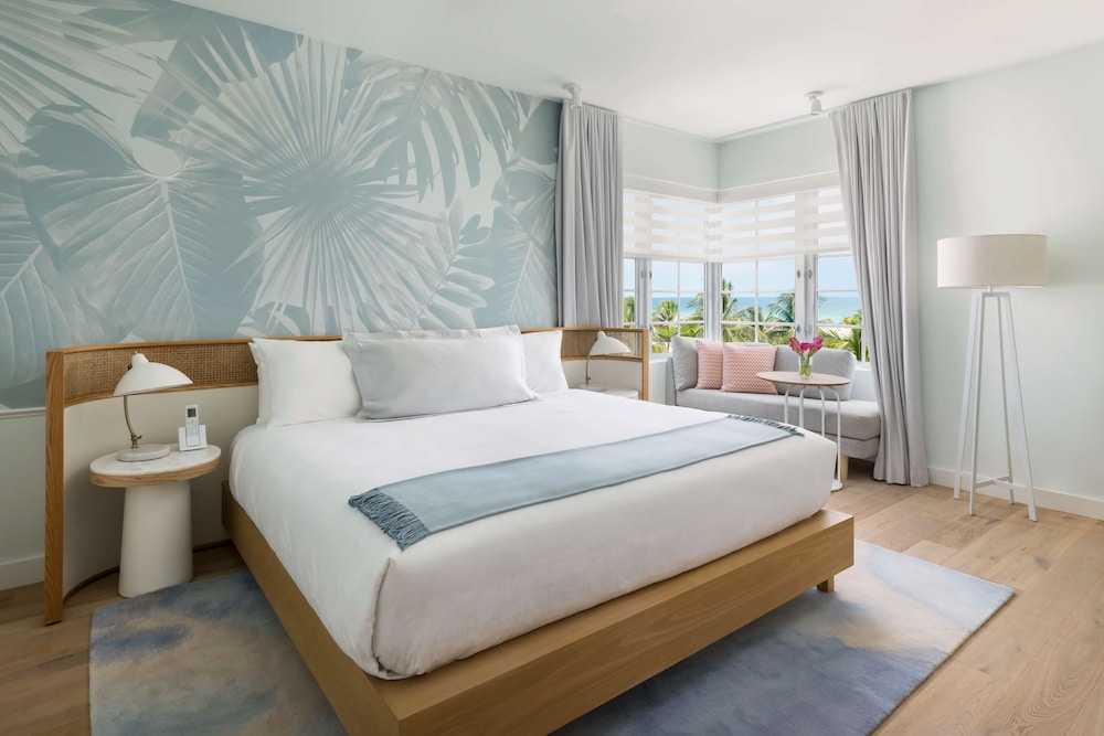 Deluxe, King Bed, Ocean Front