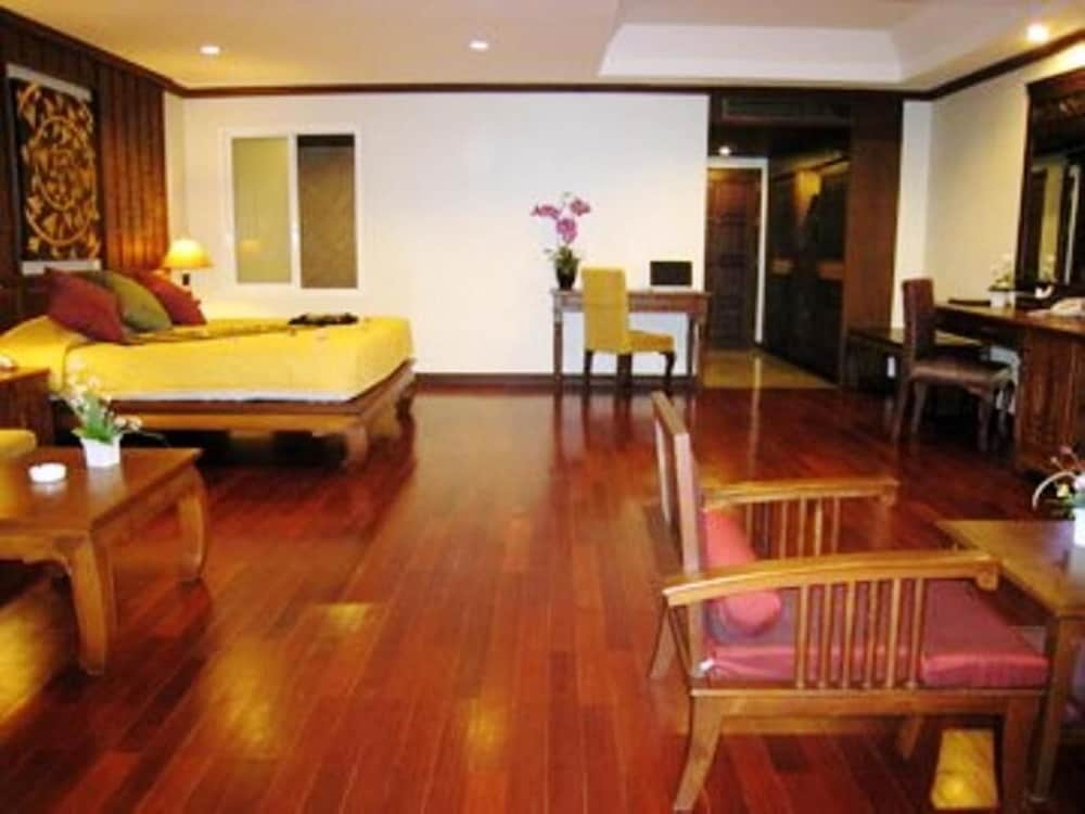 Avalon Beach Resort 53/74