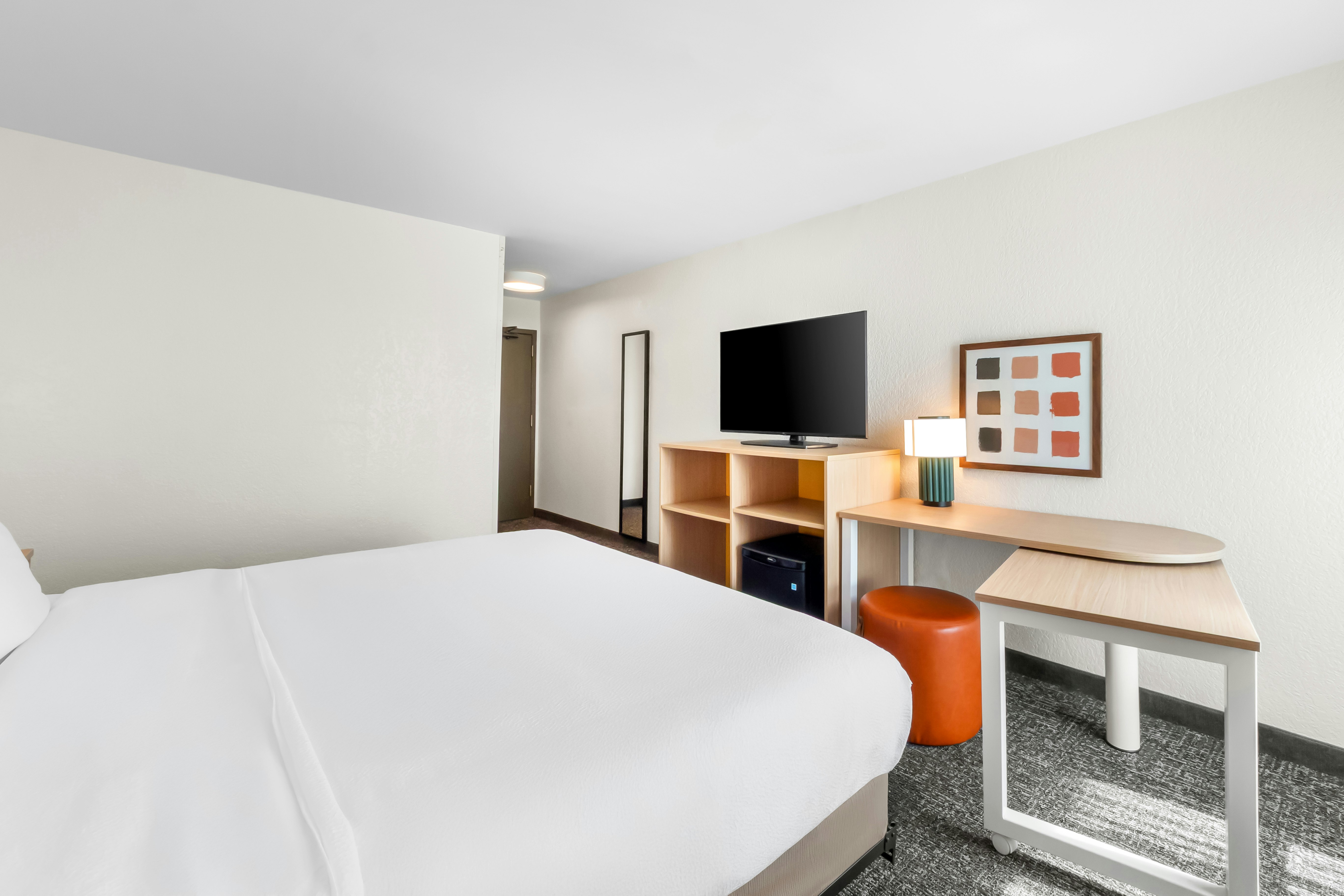 ROOM, KING BED