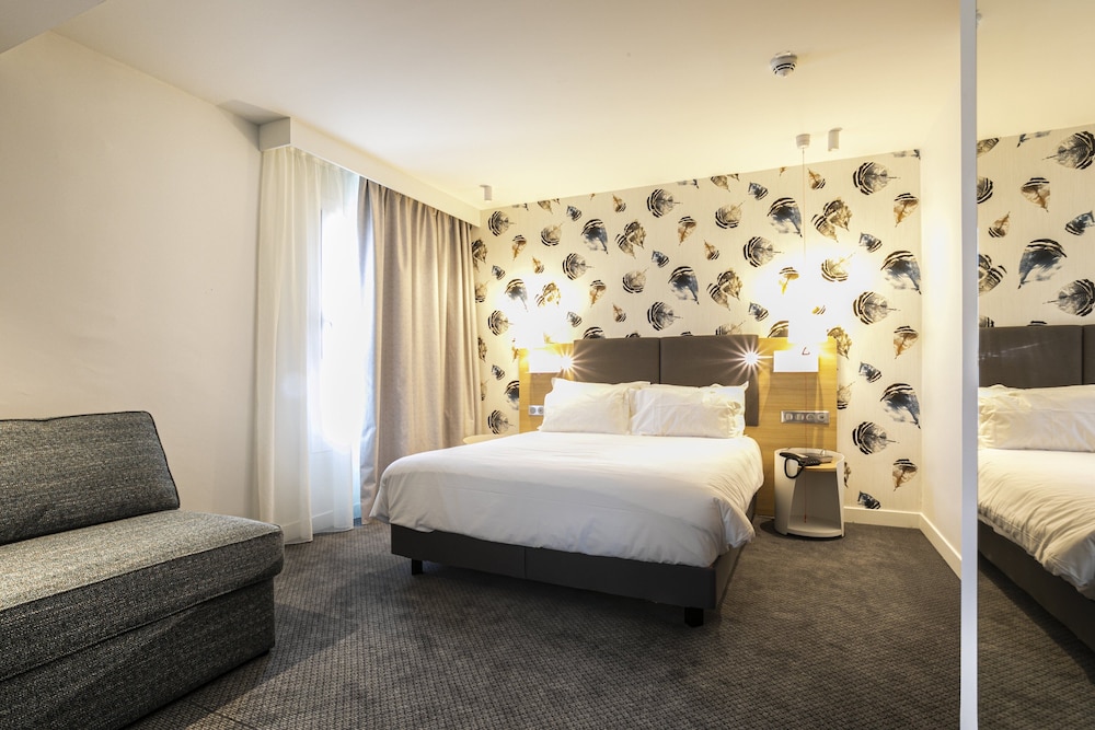Holiday Inn Perpignan 22/75