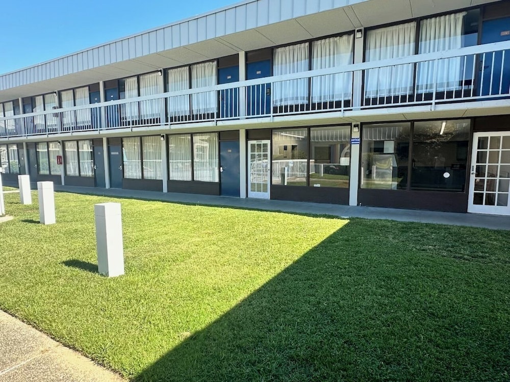 Motel6 Lugoff, SC 23/28