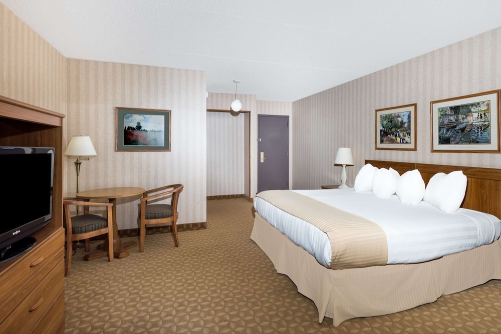 Ramada by Wyndham Watertown/Thousand Islands NY 9/37