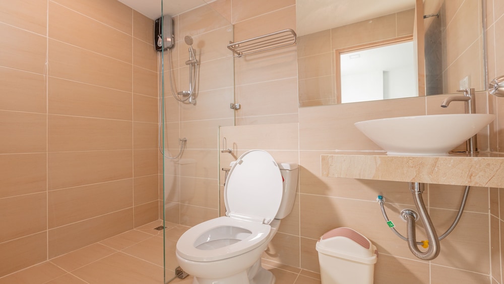 B2 Huai Khwang Premier Hotel 46/50