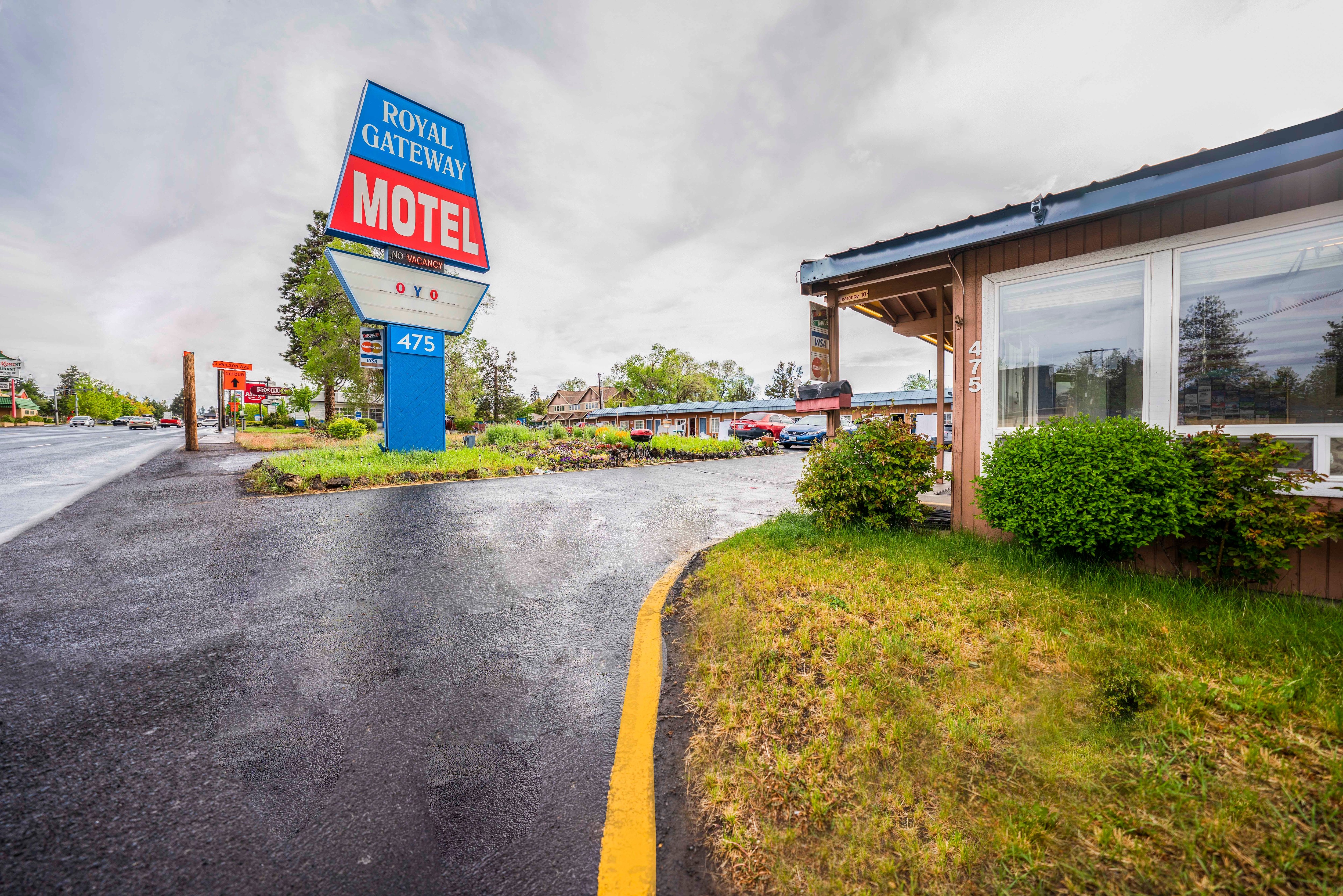 Royal Gateway Motel 15/21