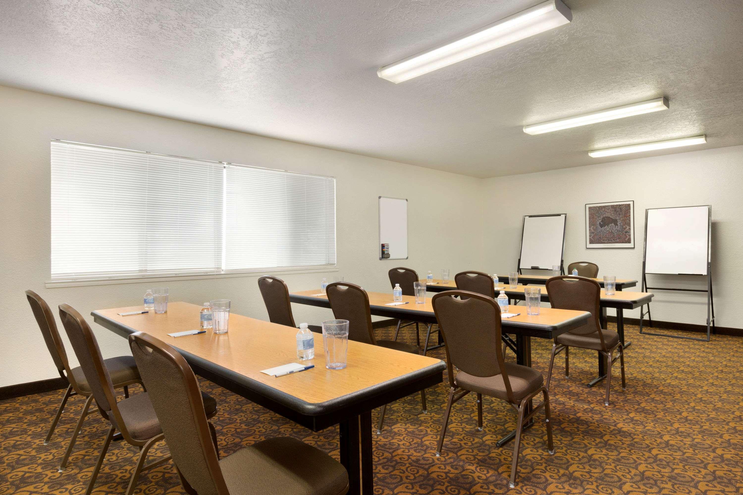 Travelodge by Wyndham Belen 24/30