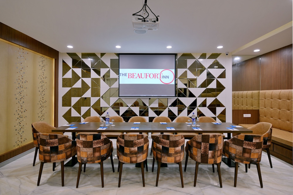 Beaufort Inn Hotel 40/56