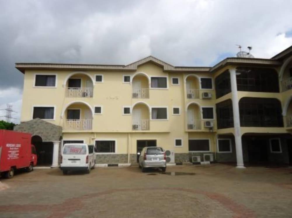 The Meridian Lodge 3/40
